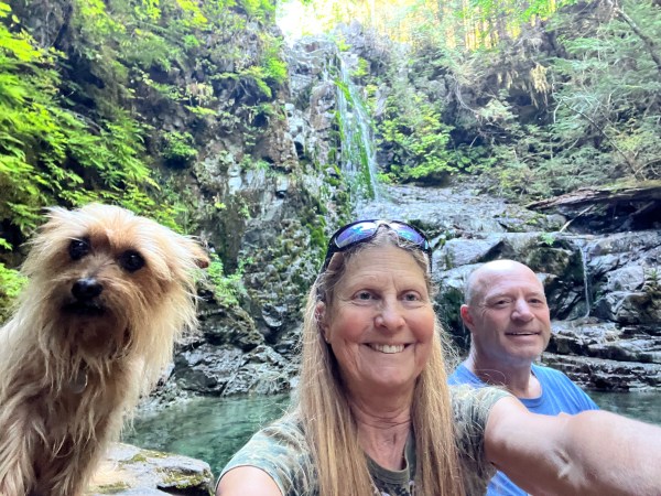 Hiking trails near Sproat Lake Vacation Rental Lakefront Home Cabin